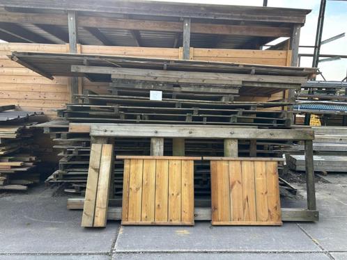 Houten paletten + divers hout, Doe-het-zelf en Bouw, Hout en Planken, Gebruikt, Overige typen, Grenen, 300 cm of meer, 25 tot 50 mm