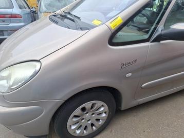 Scherm links-voor van een Citroen Xsara Picasso (KDDC) beschikbaar voor biedingen