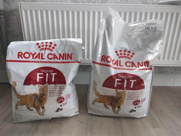 Royal canin regular fit 32 kattenvoer 10+6 kg
