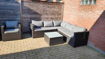 loungeset met bijzet tafel voor 7personen  beschikbaar voor biedingen