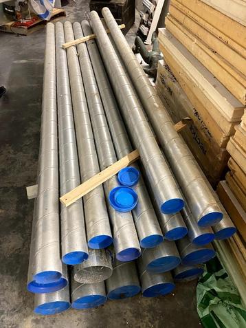 Ventilatiebuizen en stukken beschikbaar voor biedingen