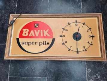 Bavik pils Lichtreclame klok Pendule  beschikbaar voor biedingen