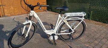Cannondale dames 55cm M/L  2 batterijen / slechts 24 kg beschikbaar voor biedingen
