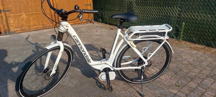 Cannondale dames 55cm M/L  2 batterijen / slechts 24 kg, Fietsen en Brommers, Elektrische fietsen, Zo goed als nieuw, Ophalen