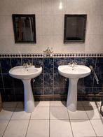 Gratis 2 lavabos en hoekbad, Doe-het-zelf en Bouw, Sanitair, Ophalen, Zo goed als nieuw