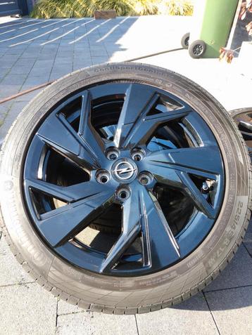 Originele Opel Astra L 17 inch velgen 5x108 zomerbanden  beschikbaar voor biedingen