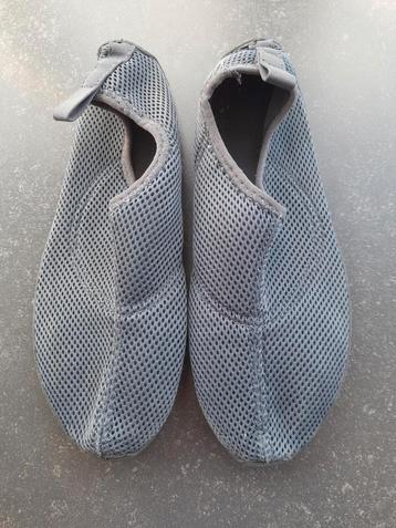 Waterschoenen mt38-39 beschikbaar voor biedingen