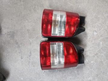 Achterlichten T5 beschikbaar voor biedingen