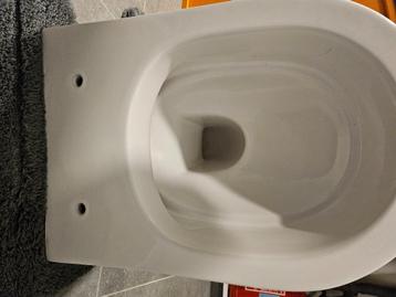 design hangtoilet (als nieuw) beschikbaar voor biedingen