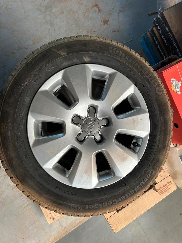 originele Audi lichtmetalen velg met Continental Winter, Auto-onderdelen, Banden en Velgen, Band(en), Winterbanden, 16 inch, Ophalen