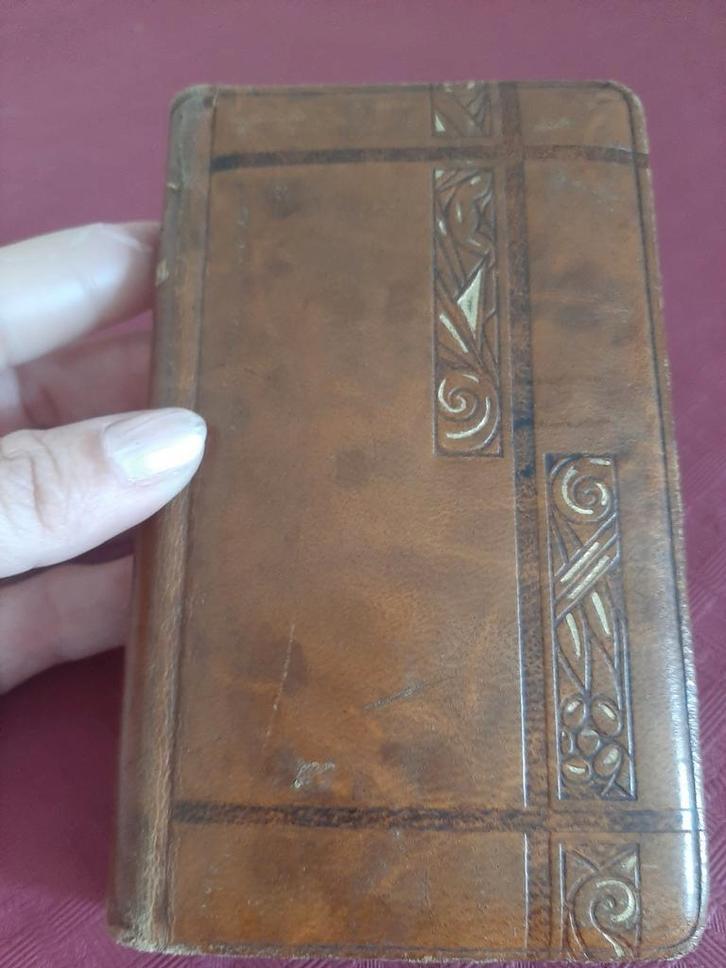 Oude missaal 'Komt tot mij!' (1947)–Brepols, lederband, Antiek en Kunst, Antiek | Boeken en Manuscripten, Ophalen of Verzenden