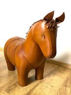 Lederen voetbank Omersa style pony, Ophalen