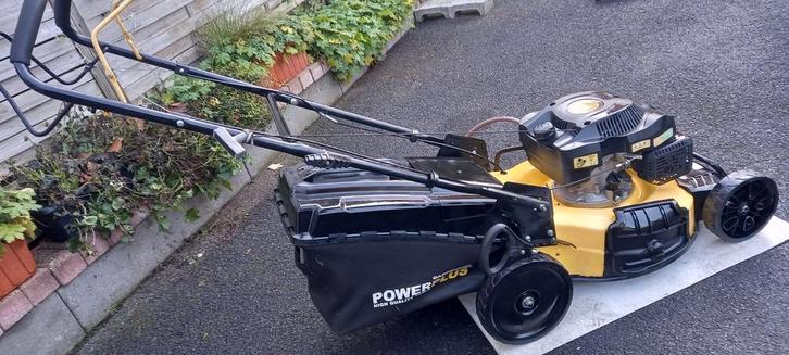 BENZINE GRASMACHINE 5PK MAAIBREEDTE !!!51CM!!! ZELFTREKKER, Jardin & Terrasse, Tondeuses à gazon, Comme neuf, Enlèvement