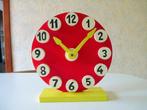 Jolie horloge jouet en bois rétro/vintage, Enlèvement ou Envoi, Utilisé