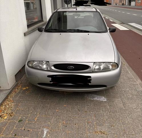 Ford Fiesta 1998, Auto's, Ford, Particulier, Fiësta, Benzine, Stadsauto, 5 deurs, Handgeschakeld, Zilver of Grijs, Grijs, Ophalen