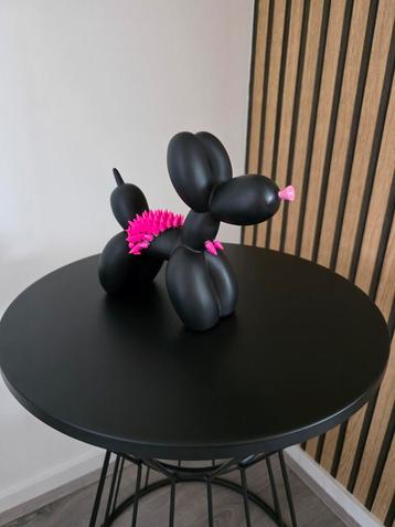 Unieke spike dog leuke decoratie. beschikbaar voor biedingen