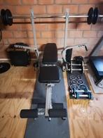 Bench press met bar en gewichten etc..., Sport en Fitness, Ophalen, Zo goed als nieuw