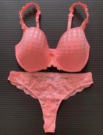 Marie Jo BH 65E + string M, Kleding | Dames, Ondergoed en Lingerie, Marie Jo, Ophalen of Verzenden, Roze, Setje