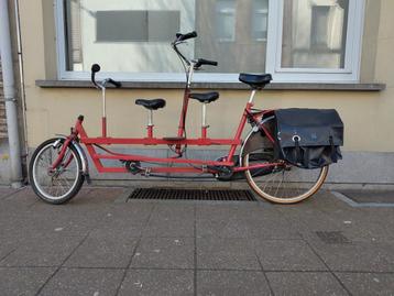 Onderwatertandem. 3-zit, rood, dubbele trapas. beschikbaar voor biedingen