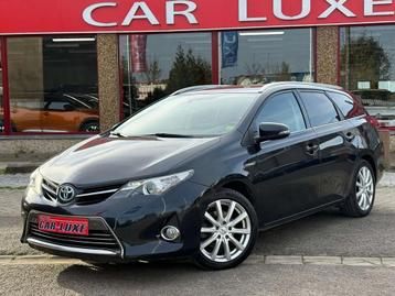 Toyota Auris 1.8i HSD DYNAMIC HYBRID GRAND GPS CAMERA LED beschikbaar voor biedingen