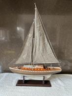 houten zeilbootje, Hobby en Vrije tijd, Modelbouw | Boten en Schepen, Ophalen, Zo goed als nieuw