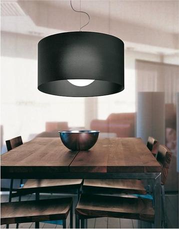 Stijlvolle hanglamp beschikbaar voor biedingen