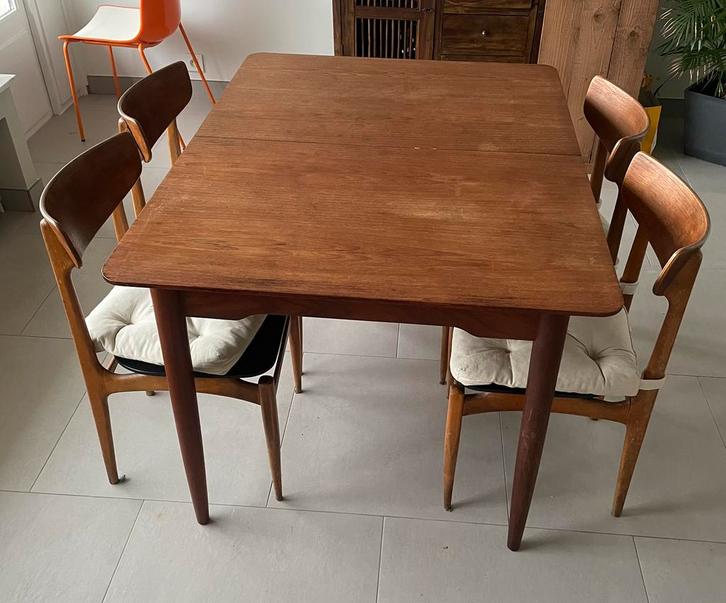 Table danoise extensible année 60 avec 4 chaises, Huis en Inrichting, Complete eetkamers, Gebruikt, 4 tot 6 stoelen, Ophalen