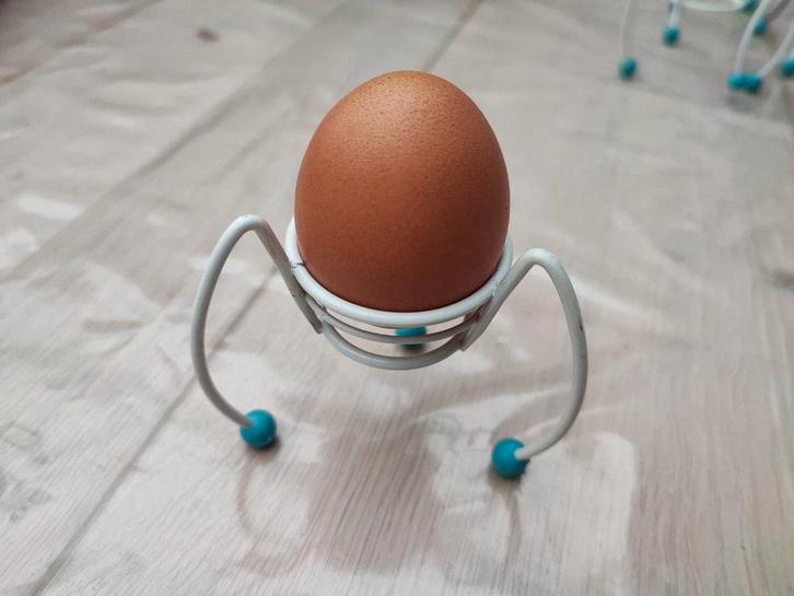 Eierdopjes: Uniek design, Huis en Inrichting, Keuken | Servies, Zo goed als nieuw, Overige typen, Overige stijlen, Overige materialen