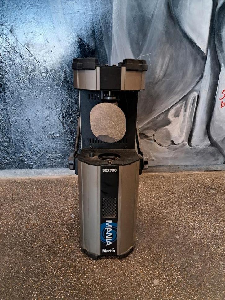 Martin Mania SCX700, Musique & Instruments, Lumières & Lasers, Utilisé, Lumières, Commande sonore, Couleur, Effet stroboscopique