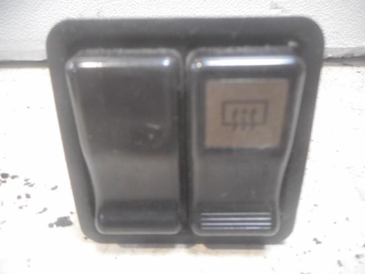 INTERRUPTEUR DEGIVRAGE LUNETTE ARRIÈRE Toyota Corolla (E9), Autos : Pièces & Accessoires, Tableau de bord & Interrupteurs, Toyota