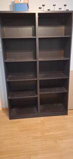 Eettafel en boeken kast Gratis !, Huis en Inrichting, Woonaccessoires | Cd- en Dvd-rekken, Ophalen of Verzenden, Zo goed als nieuw