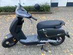 Super Soco Cux Vmoto elektrische scooter A klasse, Fietsen en Brommers, Ophalen, Elektrisch, Zo goed als nieuw