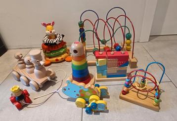 Lot houten speelgoed  beschikbaar voor biedingen
