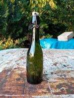 Oude vintage bierfles afbeelding van haan /kip, Ophalen of Verzenden