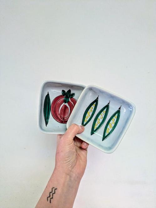 vintage groenten kommetjes, Huis en Inrichting, Keuken | Servies, Zo goed als nieuw, Kom(men), Keramiek, Ophalen of Verzenden