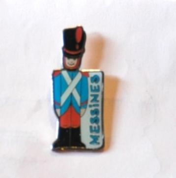 pin's festivité folklore ducasse de messine mons  beschikbaar voor biedingen