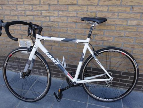 koersfiets heren, Fietsen en Brommers, Fietsen | Heren | Sportfietsen en Toerfietsen, Zo goed als nieuw, Giant, Meer dan 20 versnellingen