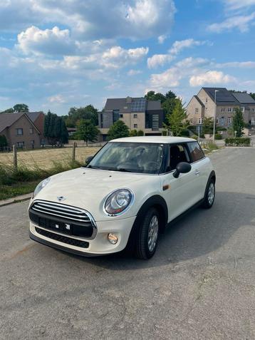 Mini One, 2015, 150 000km, benzine beschikbaar voor biedingen