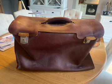 Vieux sac en cuir - peintre ou médecin ? beschikbaar voor biedingen