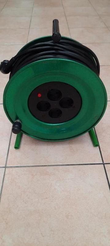 50m soepele verlengkabel met  4  stopcontacten   45€ beschikbaar voor biedingen