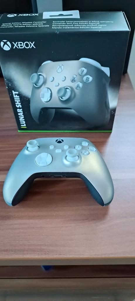 Controller lunar shift, Games en Spelcomputers, Spelcomputers | Xbox | Accessoires, Zo goed als nieuw, Xbox One, Xbox Series X