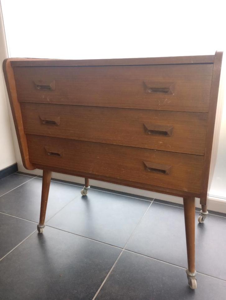 Retro ladenkast met wieltjes, Huis en Inrichting, Kasten | Ladekasten, Gebruikt, Minder dan 100 cm, 50 tot 100 cm, 50 tot 75 cm