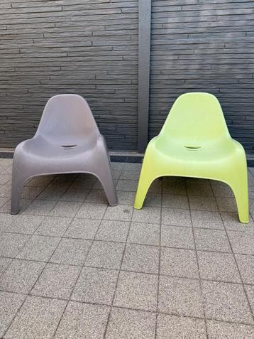 Tuinstoelen beschikbaar voor biedingen