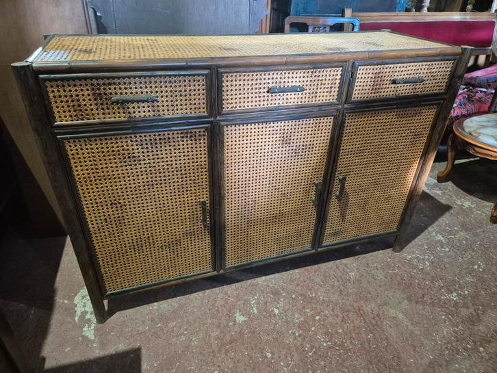 Oud vintage dressoir van rotan bamboe, Antiek en Kunst, Antiek | Meubels | Kasten, Ophalen