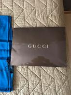 Gucci sjaal, nieuw, prachtige blauwe kleur, GEEN namaak, Kleding | Dames, Mutsen, Sjaals en Handschoenen, Gucci, Ophalen of Verzenden
