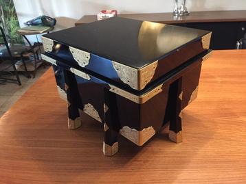 Mooi , versierd Japans kistje / kobako beschikbaar voor biedingen