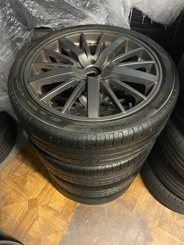 Velgen met banden 18 inch/225/40/18 Pirelli Allseason banden beschikbaar voor biedingen