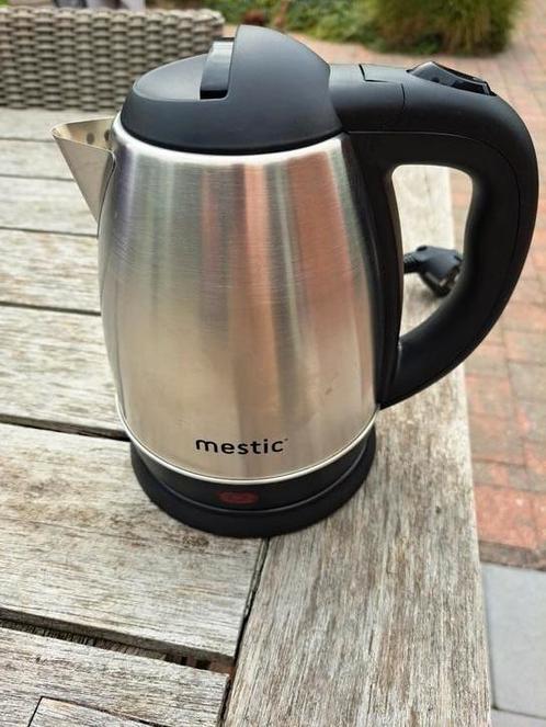 Mestic., Elektronische apparatuur, Waterkokers, Nieuw, 1 tot 2 liter, Draadloos, Inox, Ophalen of Verzenden