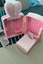 Roze konijn boekentas huisje, Kinderen en Baby's, Speelgoed | Poppenhuizen, Ophalen, Zo goed als nieuw, Accessoires