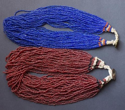 2 colliers ethniques Naga dits colliers à mille rangs - Inde, Antiquités & Art, Antiquités | Autres Antiquités, Enlèvement ou Envoi